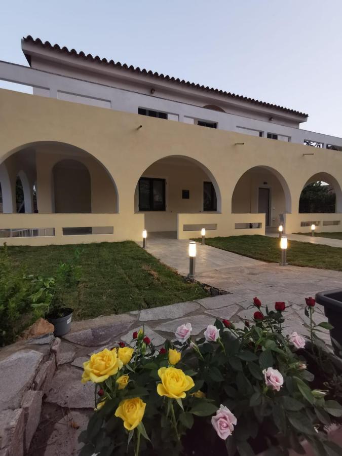 Villa Bianca Chia Esterno foto